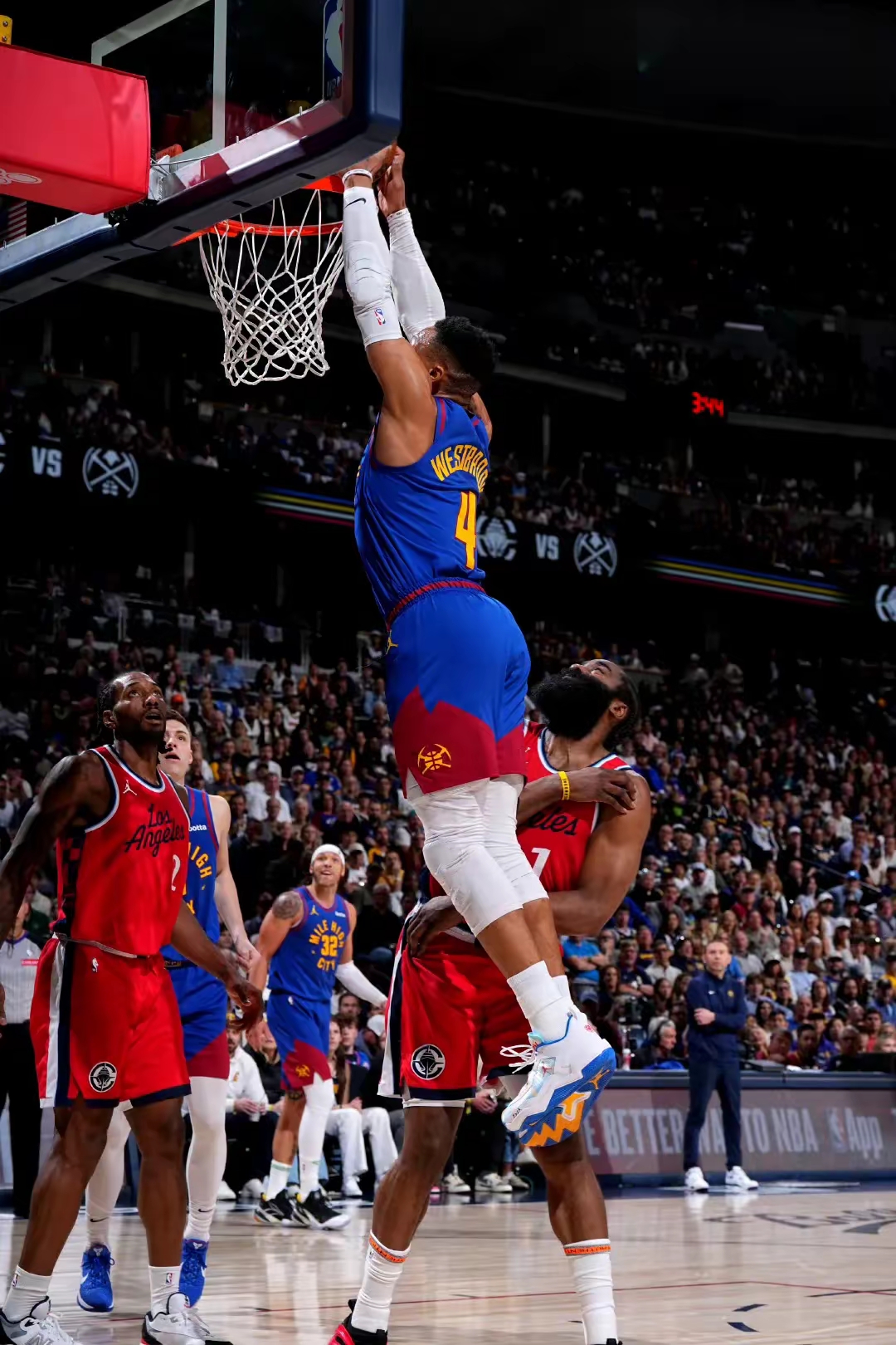 掘金球队外线得分点增加，攻防更加均衡